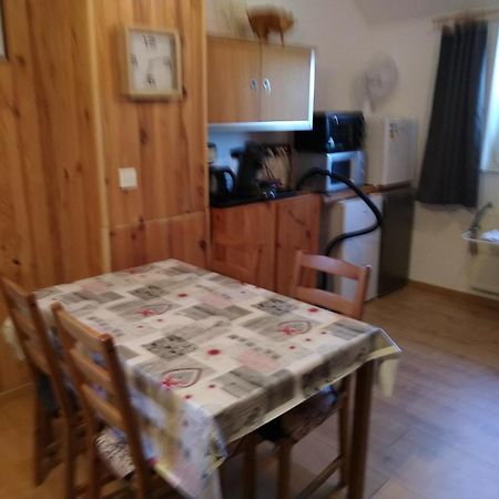 Cozy Apartment In Paliseul With Garden Carlsbourg Esterno foto
