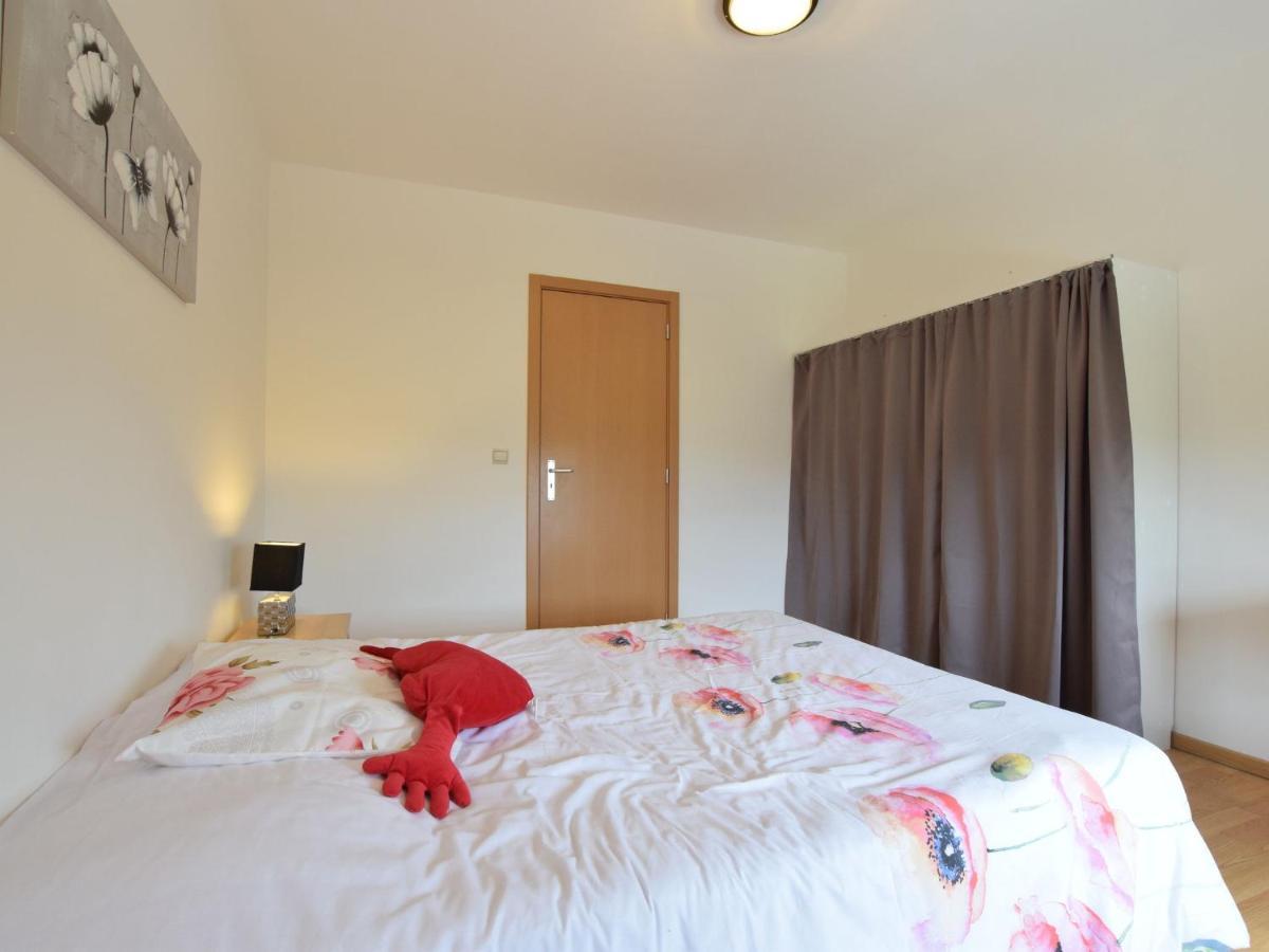 Cozy Apartment In Paliseul With Garden Carlsbourg Esterno foto