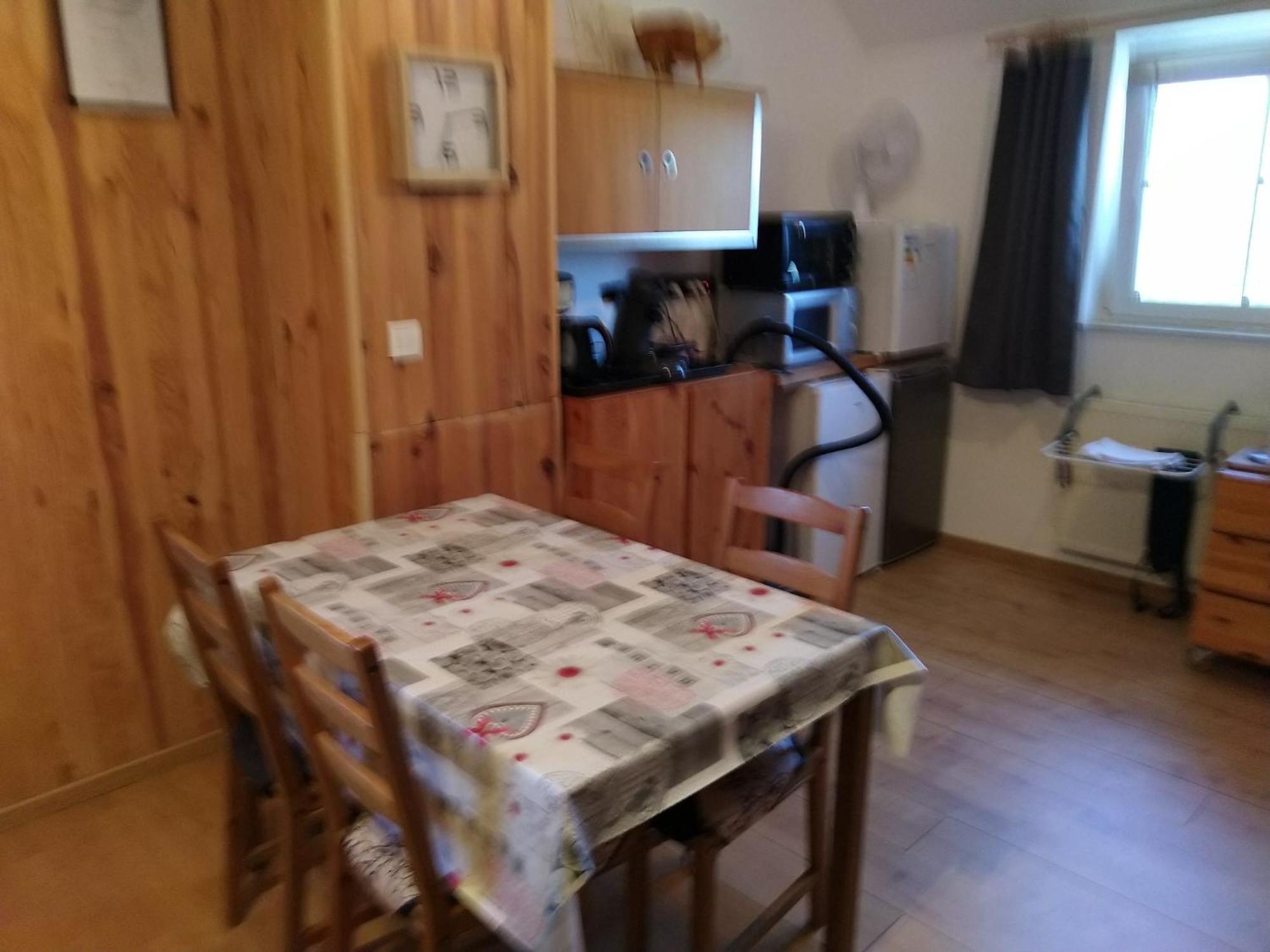 Cozy Apartment In Paliseul With Garden Carlsbourg Esterno foto