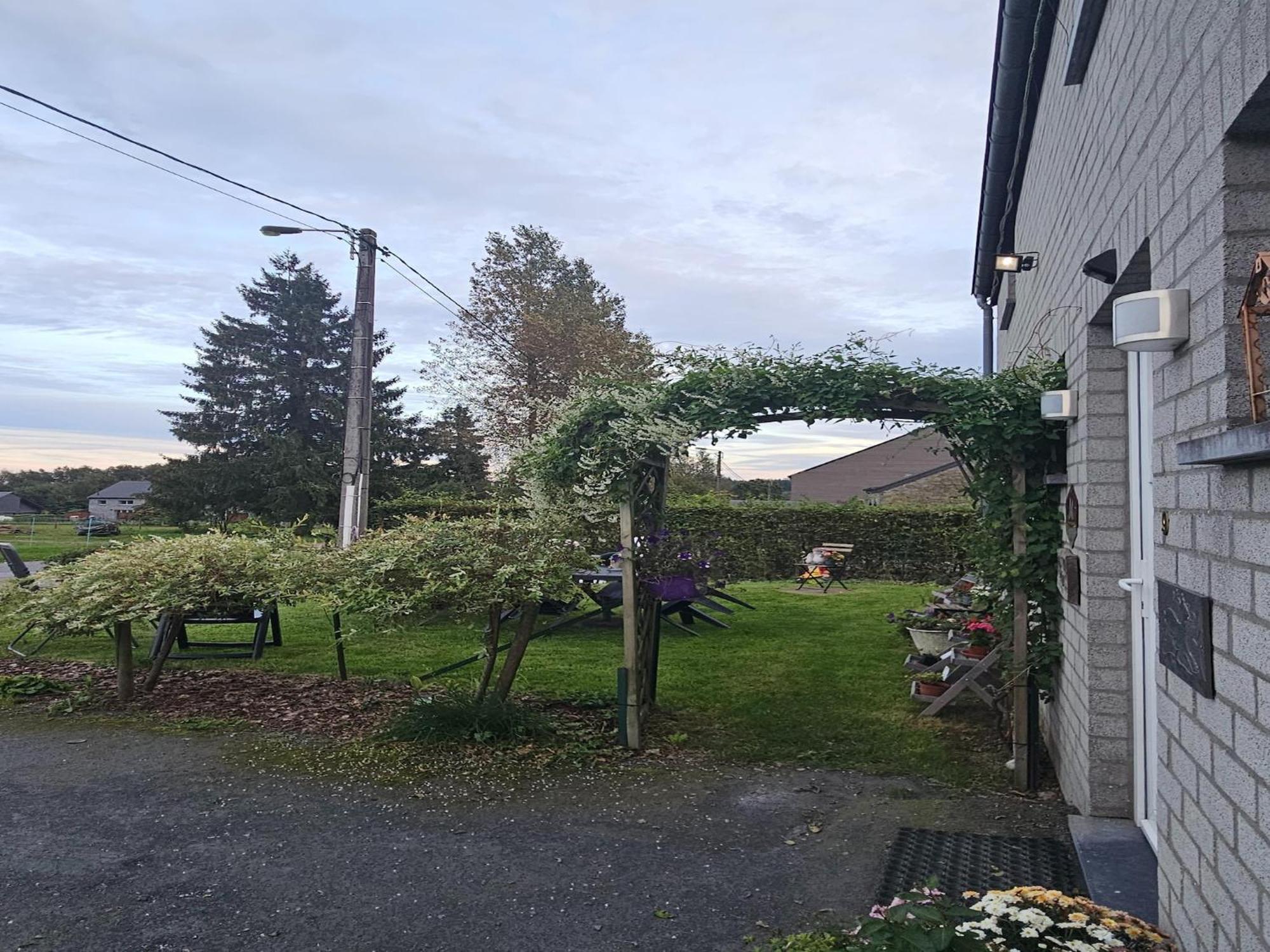 Cozy Apartment In Paliseul With Garden Carlsbourg Esterno foto