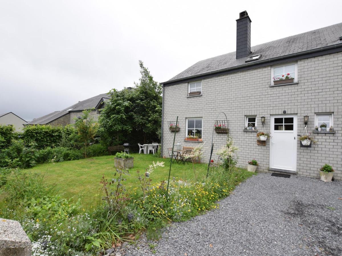 Cozy Apartment In Paliseul With Garden Carlsbourg Esterno foto