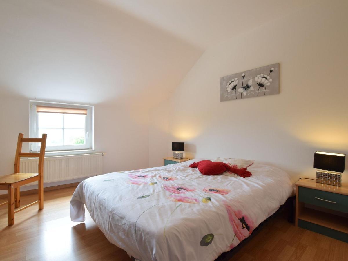 Cozy Apartment In Paliseul With Garden Carlsbourg Esterno foto